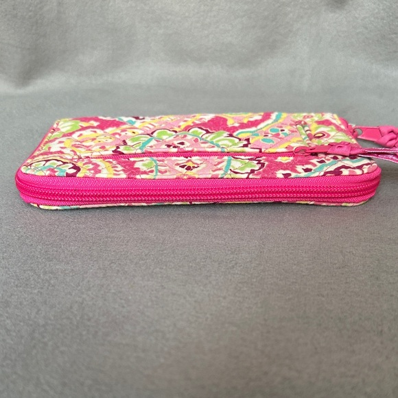 VERA BRADLEY Capri Melon Pattern Travel Organizer Wallet - Picture 5 of 11